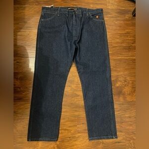 NWT Wrangler Flame Resistant Jeans Size 44x32